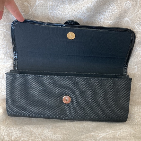 Banana Republic jute with patent leather trim, detachable strap, like new EUC - Picture 7 of 11